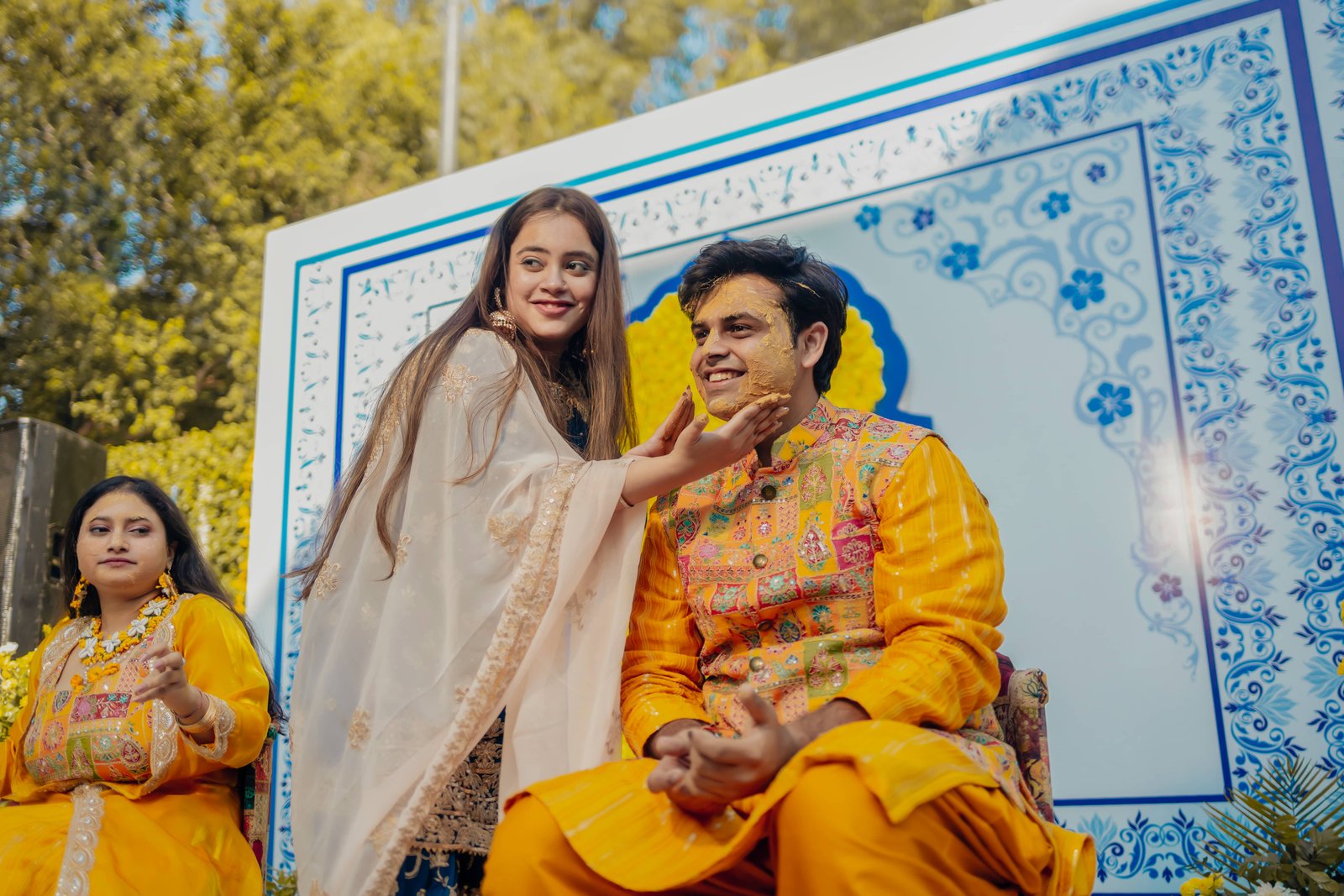 Haldi & Mehendi photo 9