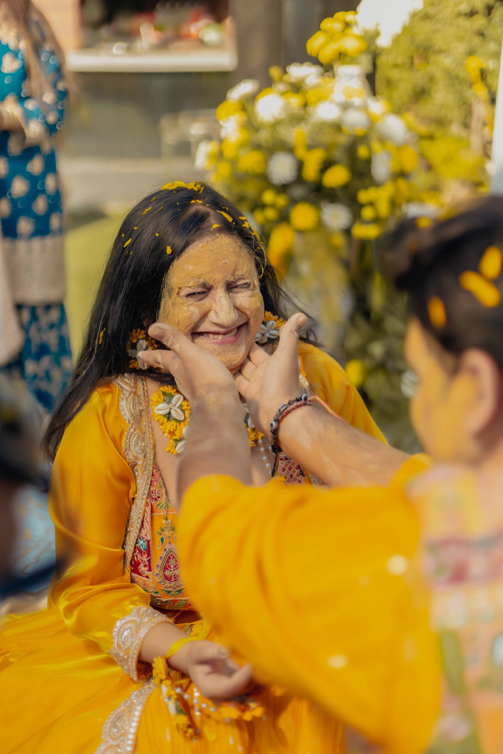 Haldi & Mehendi photo 11